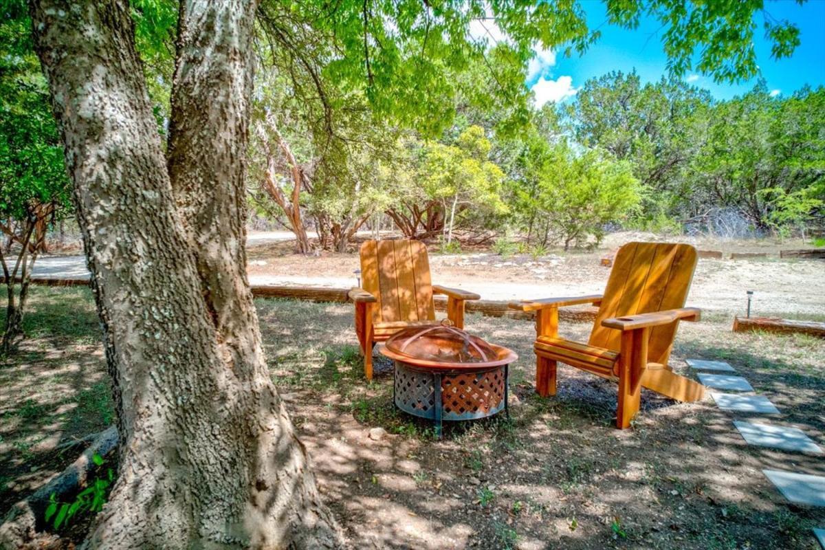 Relaxing Alpaca Ranch Mins From Downtown Wimberley Villa Esterno foto