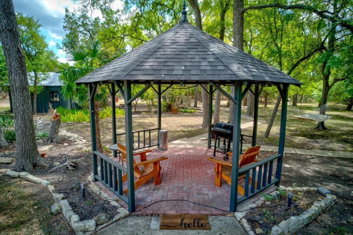 Relaxing Alpaca Ranch Mins From Downtown Wimberley Villa Esterno foto